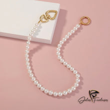 Charger l&#39;image dans la galerie, Collier de perles blanches
